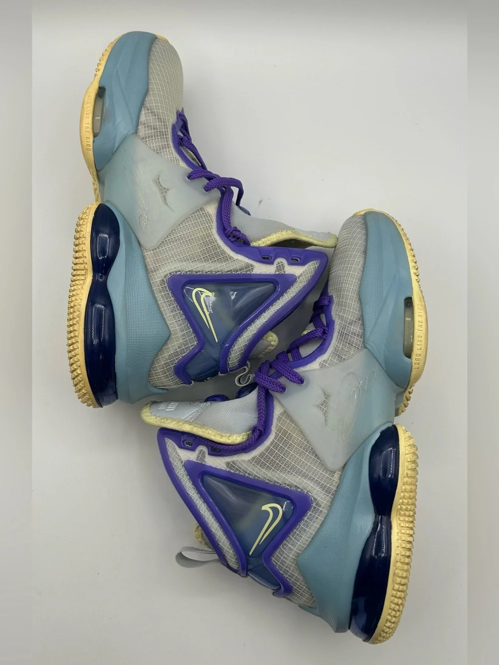Nike LeBron XIX (GS) Sneakers in Tint-Worn Blue & Citron